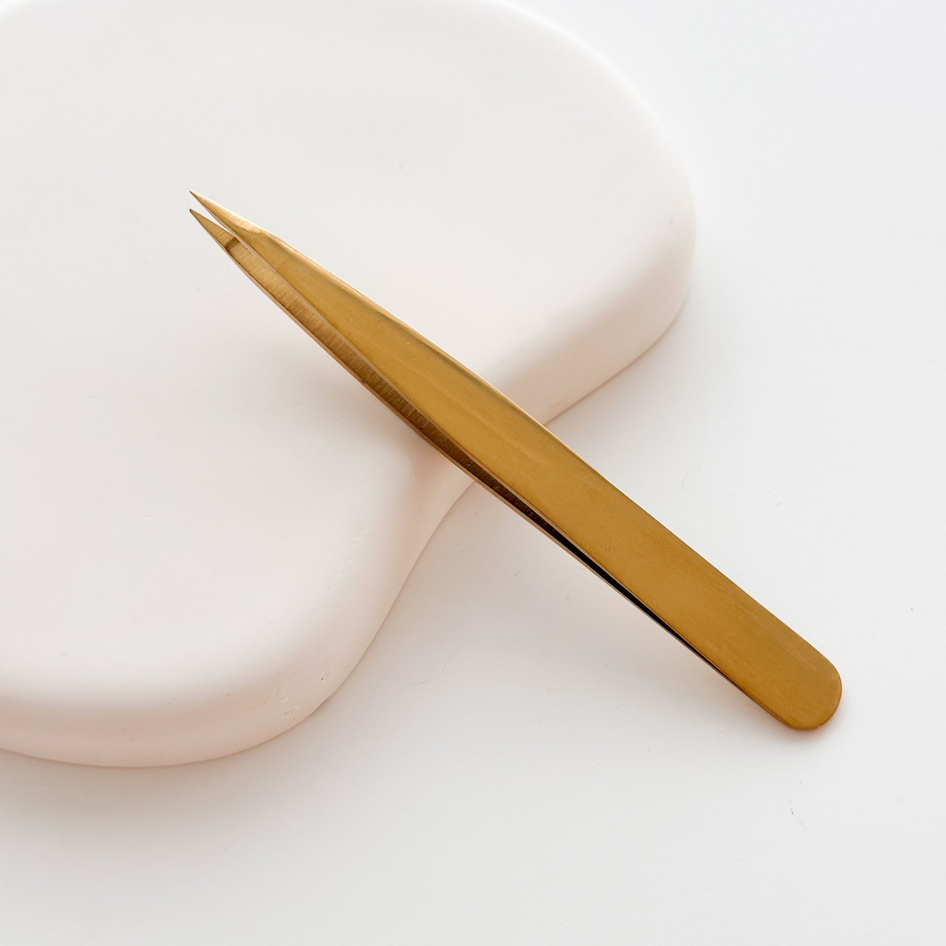 Pointed Eyebrow Tweezers